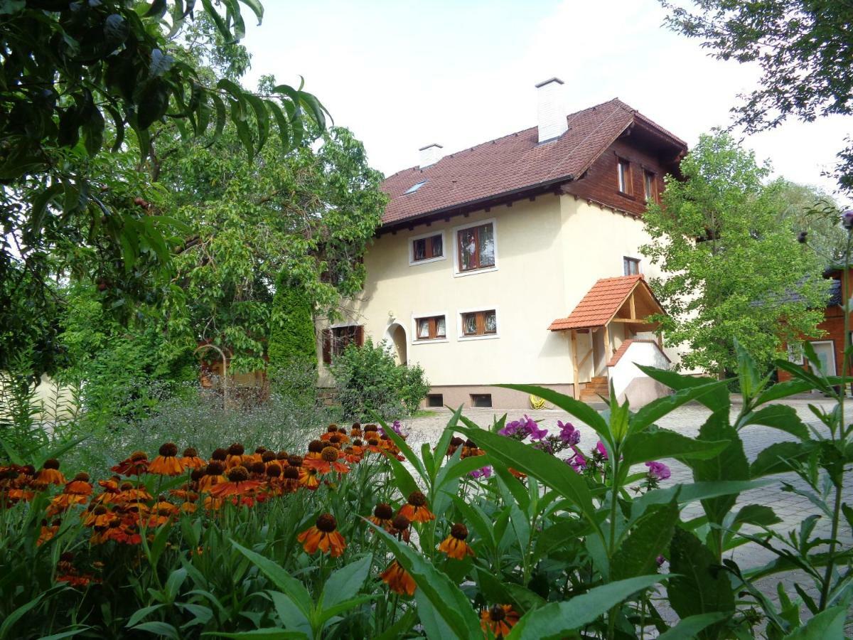 Apartments Himmelreich Ternitz Екстер'єр фото