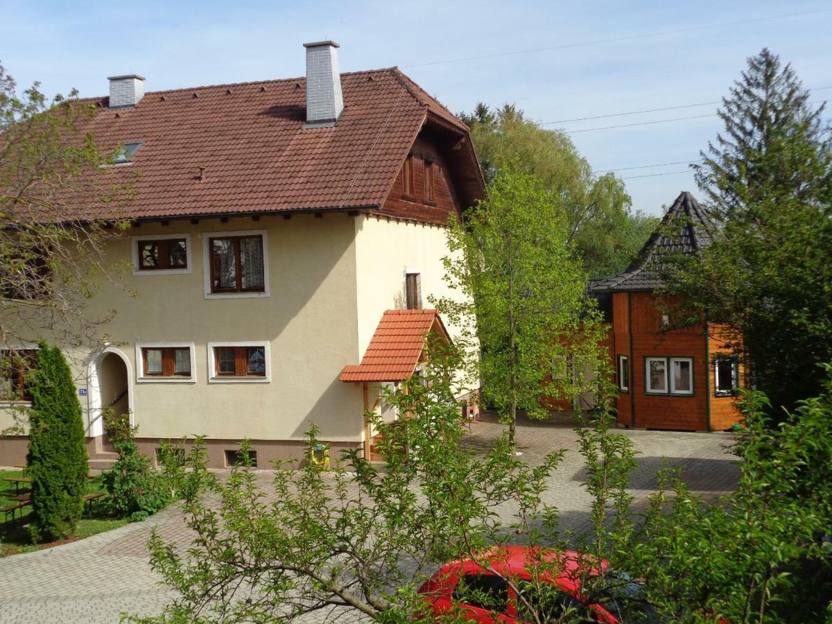 Apartments Himmelreich Ternitz Екстер'єр фото